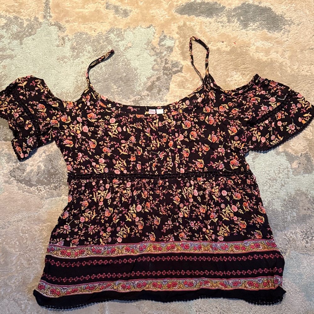 Floral Cold Shoulder Top